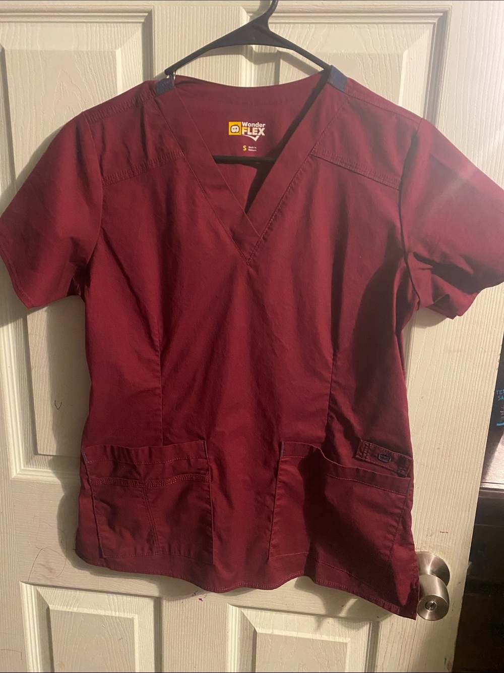 WonderWink Flex Women's V-Neck Scrub Top - Burgundy